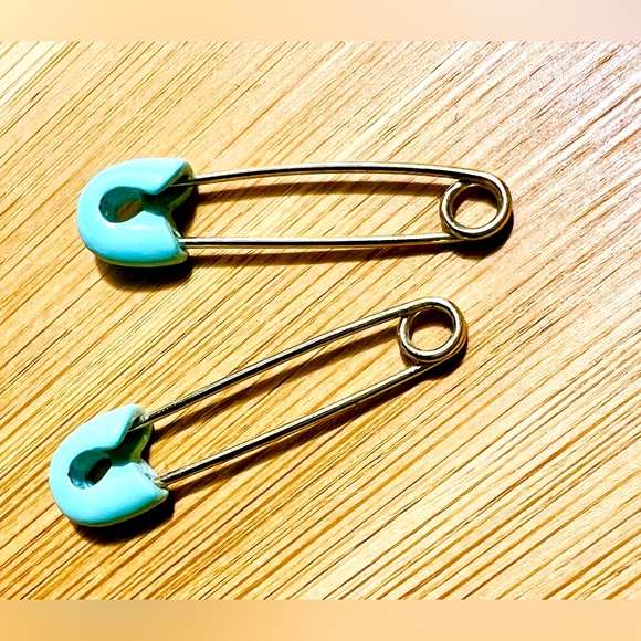 Gold and Turquoise Safety Pins Earrings The Hills Reality Star Designed Vintage - Picture 1 of 1